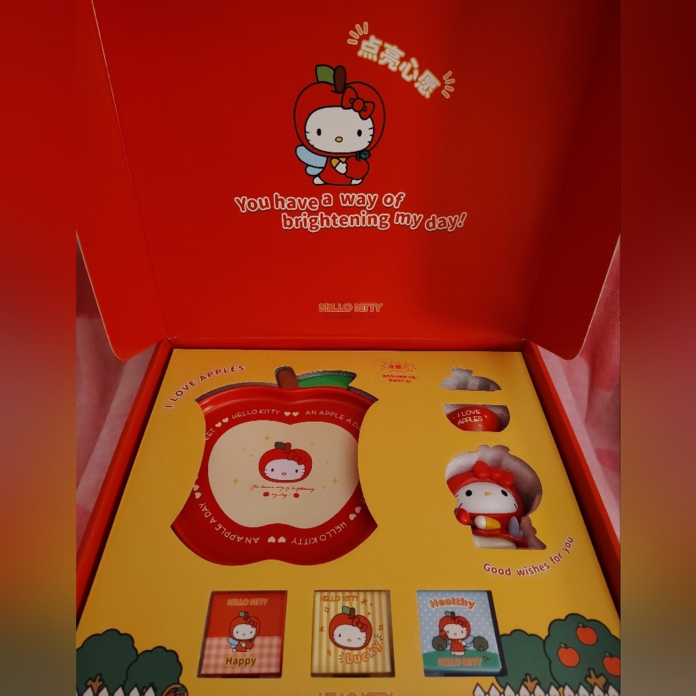 EXCLUSIVE - Hello Kitty x MarTube Aromatherapy Set - Picture 6 of 14